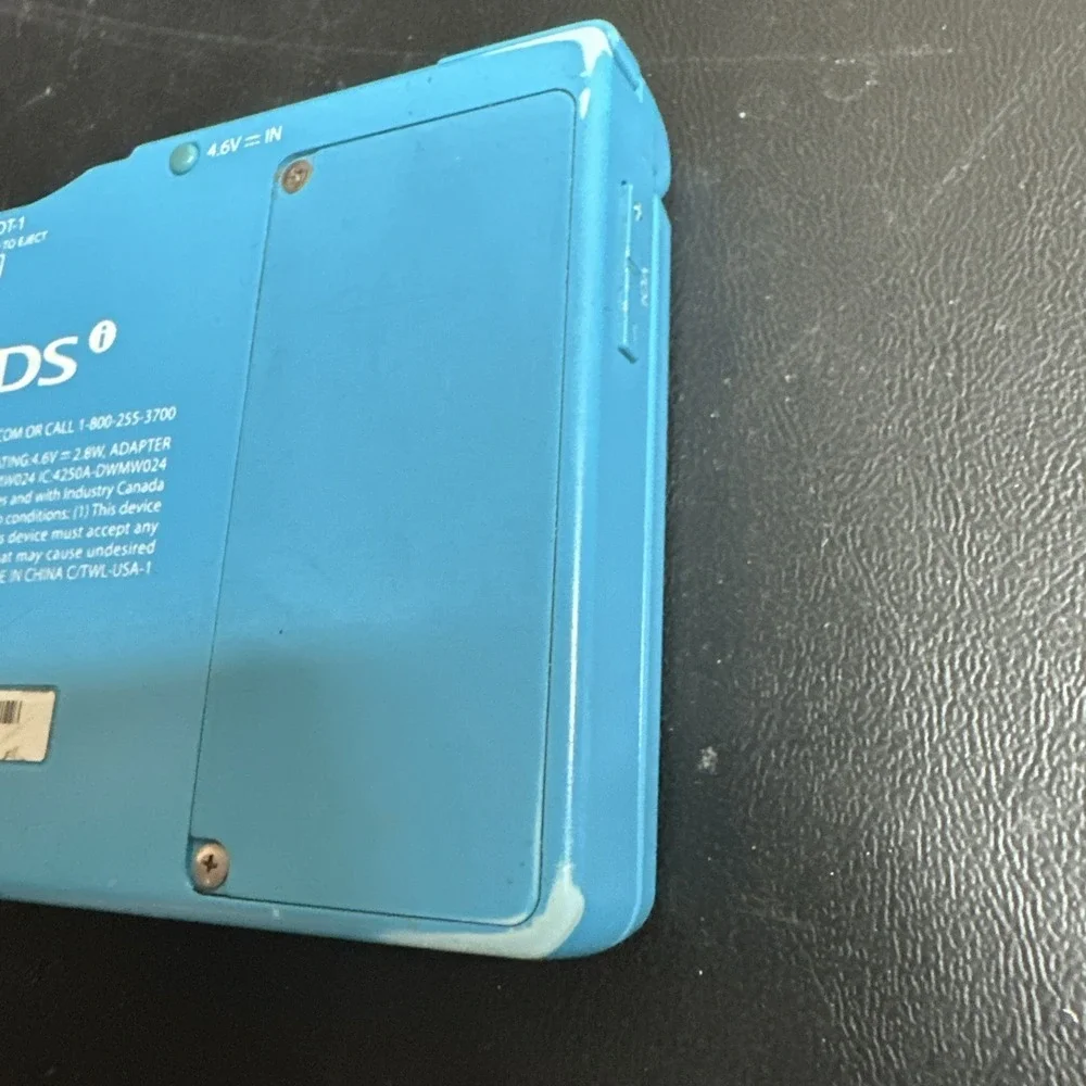 Nintendo DSi Console TWL-001 Aqua Blue - 2 Games - Shrek Kartz , Stylus, Charger